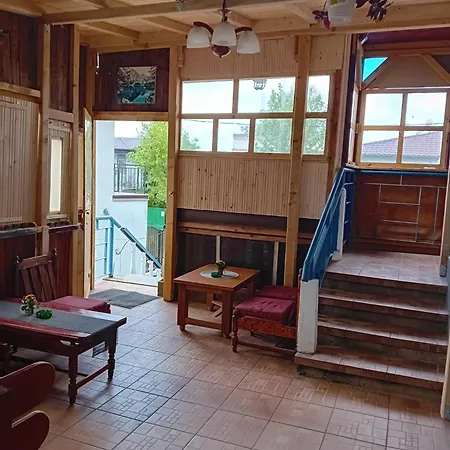 ホームステイ Casa Victor エフォリエ・ノルド